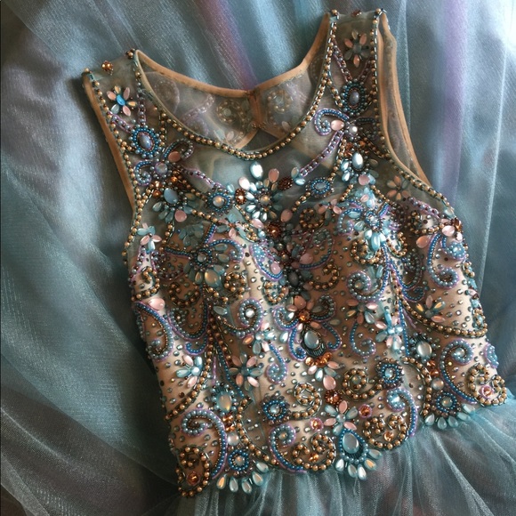 Gorgeous Blue/Teal Prom Dress - Picture 2 of 6